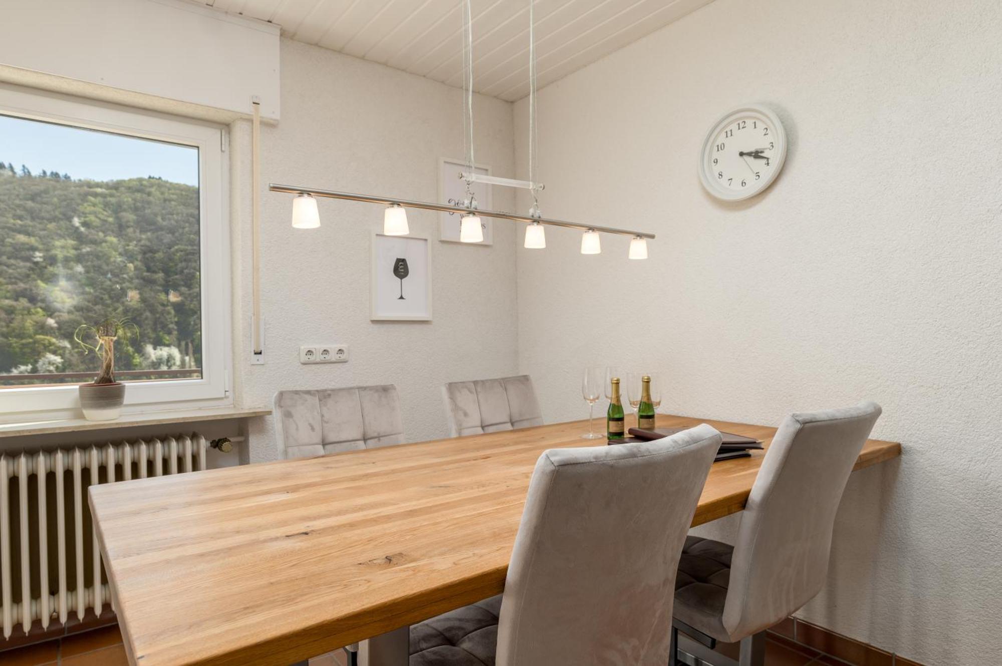 Riesling Appartement For 2 - 4 People - Billiards - Balcony With Mosel View - Parking - Wine Barrel Bar - Fully Equipped Kitchen - Netflix - Waiputv - 3 Km From Cochem クロッテン エクステリア 写真