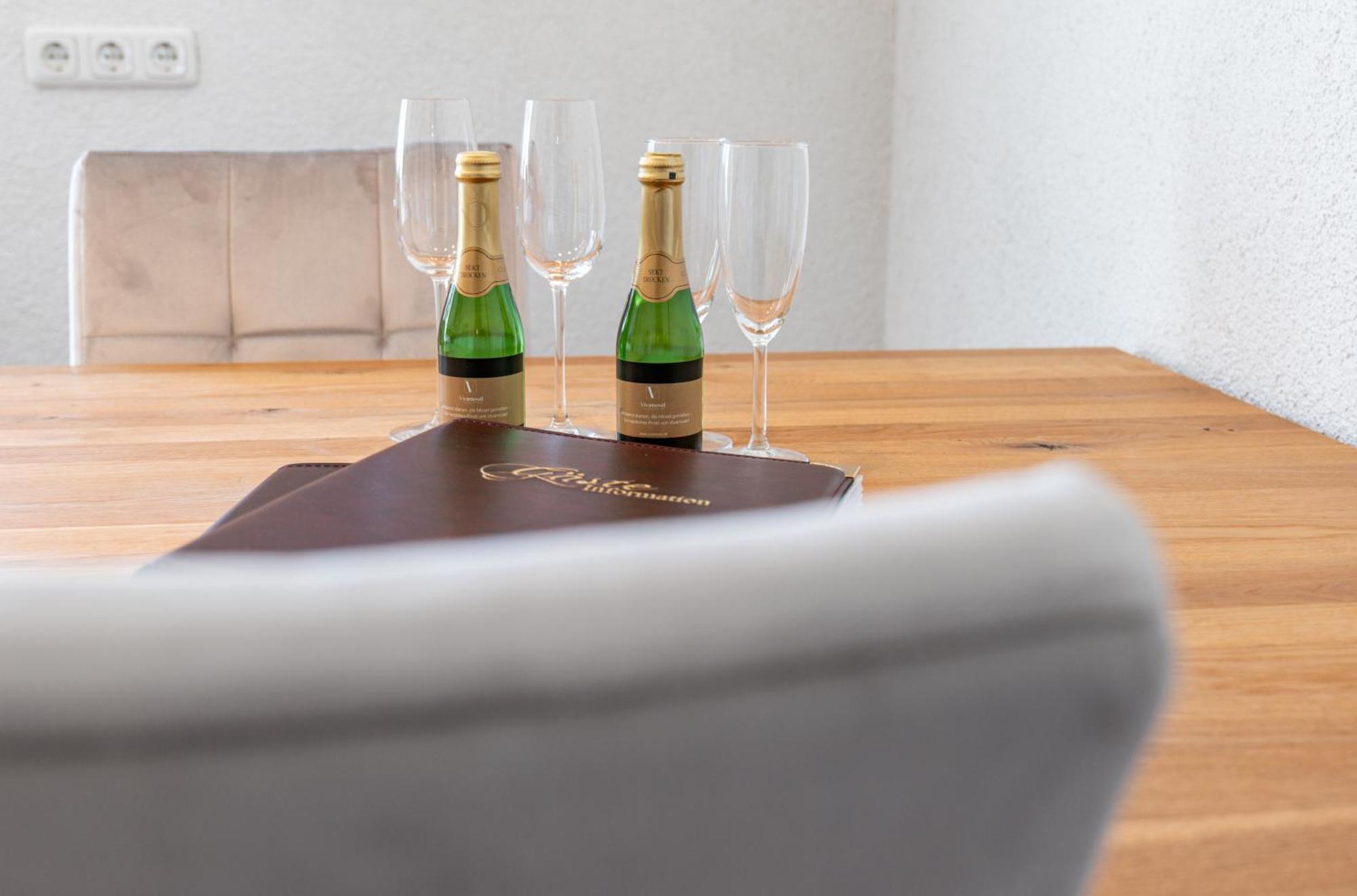 Riesling Appartement For 2 - 4 People - Billiards - Balcony With Mosel View - Parking - Wine Barrel Bar - Fully Equipped Kitchen - Netflix - Waiputv - 3 Km From Cochem クロッテン エクステリア 写真